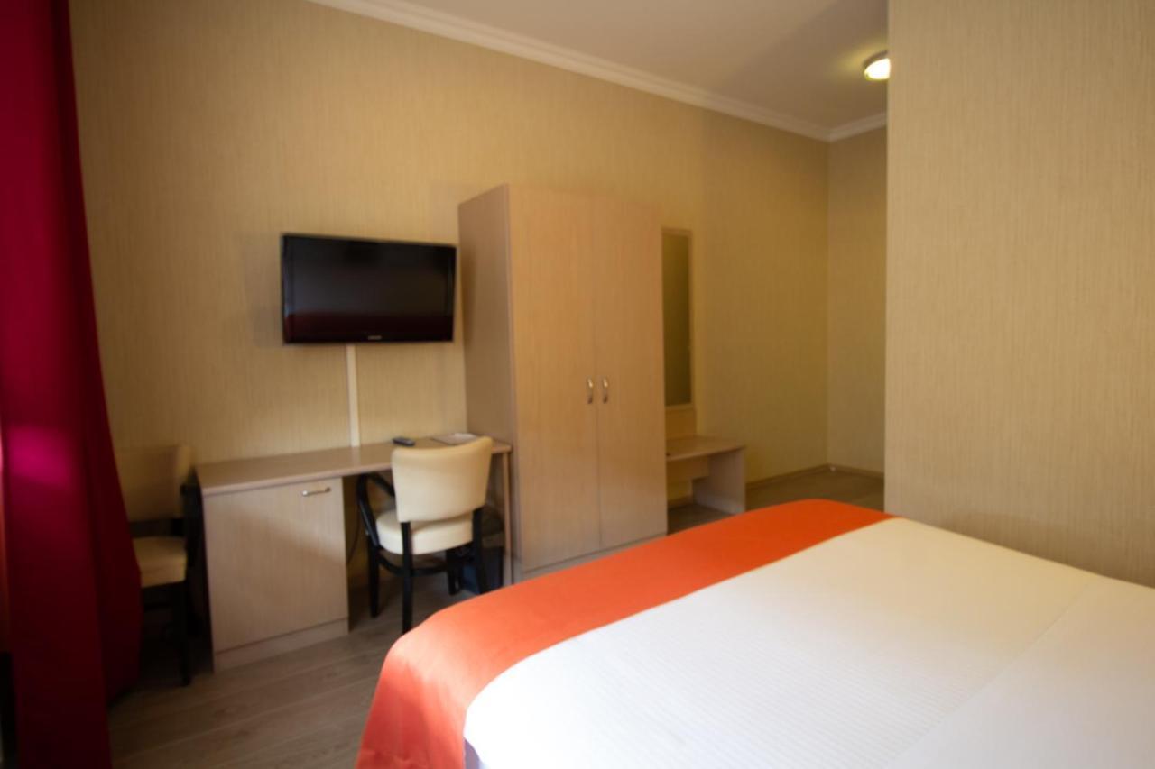 Hotel Taormina Brussels Airport Завентем Экстерьер фото